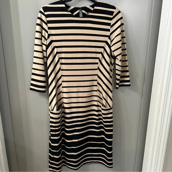 J McLaughlin Striped Catalyst Dress Catalina Tan and Black Abstract Size Medium - Picture 2 of 6